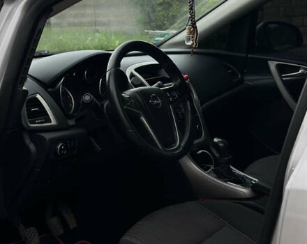 Серый Опель Астра, объемом двигателя 1.7 л и пробегом 261 тыс. км за 6900 $, фото 10 на Automoto.ua