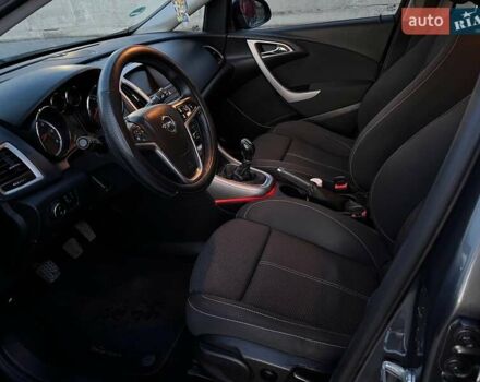 Сірий Опель Астра, об'ємом двигуна 1.7 л та пробігом 244 тис. км за 7000 $, фото 9 на Automoto.ua