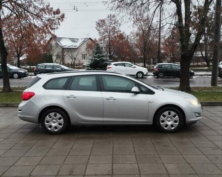 Серый Опель Астра, объемом двигателя 1.3 л и пробегом 236 тыс. км за 6950 $, фото 1 на Automoto.ua