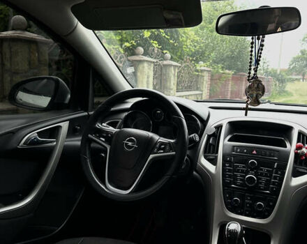 Серый Опель Астра, объемом двигателя 1.7 л и пробегом 261 тыс. км за 6900 $, фото 17 на Automoto.ua