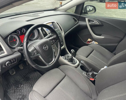 Серый Опель Астра, объемом двигателя 1.7 л и пробегом 228 тыс. км за 7400 $, фото 8 на Automoto.ua