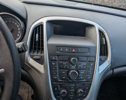 Опель Астра 2011 в Черновцах на Automoto.ua Серый Опель Астра, объемом двигателя 1.7 л и пробегом 289 тыс. км за 7000 $, фото 1 на Automoto.ua