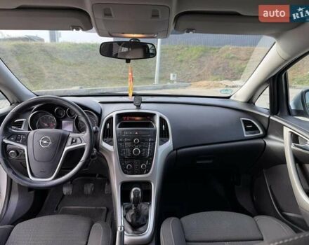 Серый Опель Астра, объемом двигателя 1.25 л и пробегом 255 тыс. км за 5700 $, фото 11 на Automoto.ua