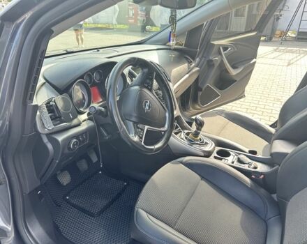 Опель Астра 2011 в Черновцах на Automoto.ua Серый Опель Астра, объемом двигателя 1.7 л и пробегом 278 тыс. км за 8300 $, фото 4 на Automoto.ua