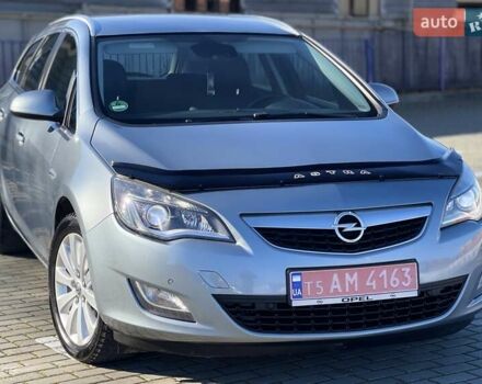 Серый Опель Астра, объемом двигателя 1.7 л и пробегом 259 тыс. км за 7700 $, фото 14 на Automoto.ua