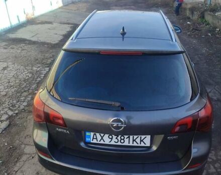 Серый Опель Астра, объемом двигателя 1.7 л и пробегом 265 тыс. км за 6499 $, фото 4 на Automoto.ua