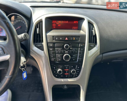 Серый Опель Астра, объемом двигателя 1.7 л и пробегом 183 тыс. км за 7950 $, фото 17 на Automoto.ua