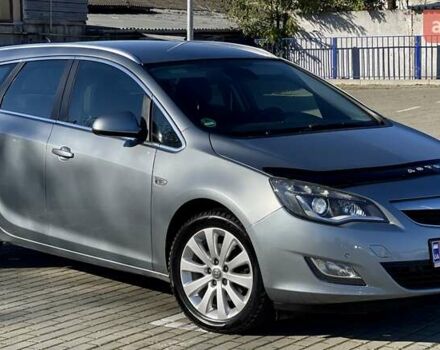 Серый Опель Астра, объемом двигателя 1.7 л и пробегом 259 тыс. км за 7700 $, фото 11 на Automoto.ua
