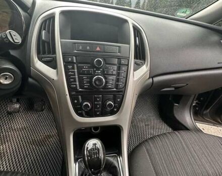 Серый Опель Астра, объемом двигателя 1.69 л и пробегом 240 тыс. км за 6200 $, фото 10 на Automoto.ua