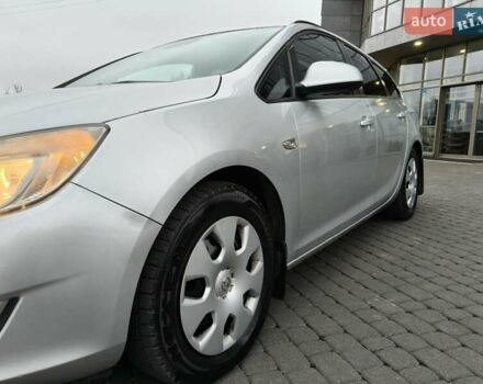 Серый Опель Астра, объемом двигателя 1.7 л и пробегом 276 тыс. км за 6500 $, фото 14 на Automoto.ua