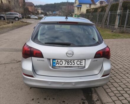 Серый Опель Астра, объемом двигателя 1.7 л и пробегом 253 тыс. км за 6000 $, фото 7 на Automoto.ua