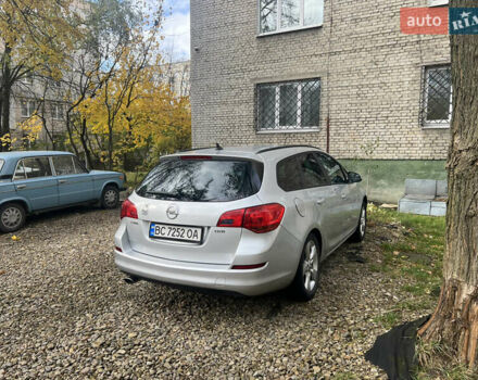 Серый Опель Астра, объемом двигателя 1.96 л и пробегом 243 тыс. км за 7900 $, фото 3 на Automoto.ua