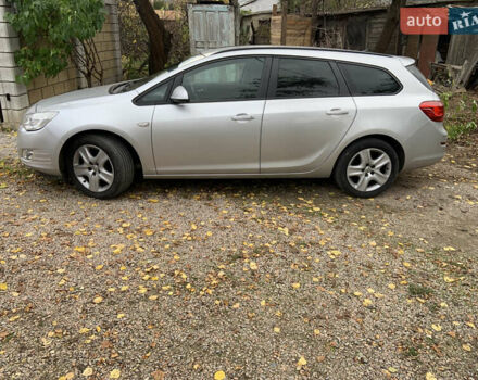 Серый Опель Астра, объемом двигателя 1.69 л и пробегом 230 тыс. км за 7600 $, фото 4 на Automoto.ua
