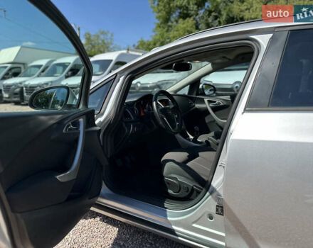 Серый Опель Астра, объемом двигателя 1.7 л и пробегом 183 тыс. км за 7950 $, фото 12 на Automoto.ua