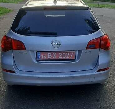 Серый Опель Астра, объемом двигателя 1.7 л и пробегом 248 тыс. км за 6950 $, фото 9 на Automoto.ua