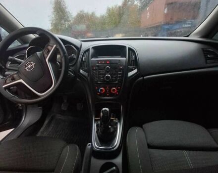 Серый Опель Астра, объемом двигателя 1.7 л и пробегом 317 тыс. км за 5900 $, фото 9 на Automoto.ua