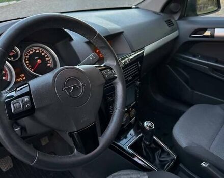 Опель Астра 2011 в Луцке на Automoto.ua Серый Опель Астра, объемом двигателя 1.6 л и пробегом 172 тыс. км за 5900 $, фото 41 на Automoto.ua