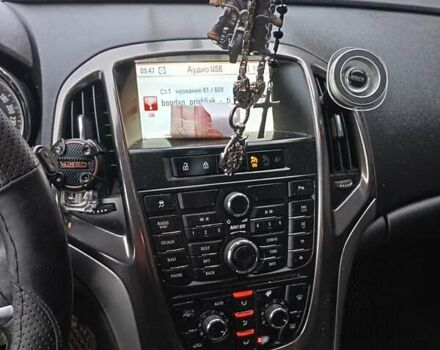 Серый Опель Астра, объемом двигателя 1.7 л и пробегом 236 тыс. км за 7200 $, фото 4 на Automoto.ua