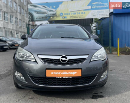 Сірий Опель Астра, об'ємом двигуна 1.7 л та пробігом 204 тис. км за 8700 $, фото 2 на Automoto.ua