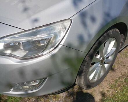 Серый Опель Астра, объемом двигателя 1.7 л и пробегом 210 тыс. км за 7000 $, фото 3 на Automoto.ua