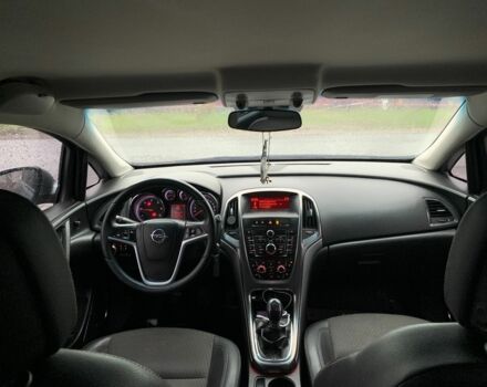 Серый Опель Астра, объемом двигателя 2 л и пробегом 370 тыс. км за 6500 $, фото 4 на Automoto.ua