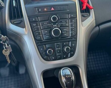 Серый Опель Астра, объемом двигателя 1.7 л и пробегом 377 тыс. км за 6200 $, фото 3 на Automoto.ua