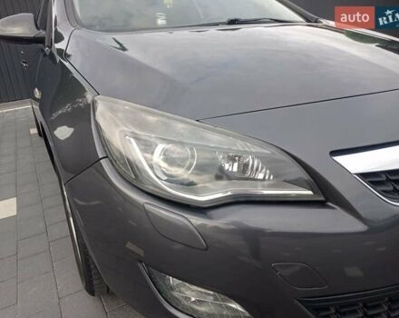 Сірий Опель Астра, об'ємом двигуна 1.7 л та пробігом 295 тис. км за 7000 $, фото 4 на Automoto.ua