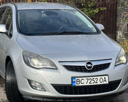 Серый Опель Астра, объемом двигателя 1.96 л и пробегом 243 тыс. км за 7900 $, фото 5 на Automoto.ua