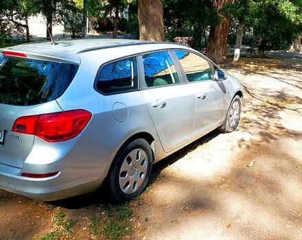 Серый Опель Астра, объемом двигателя 1.7 л и пробегом 238 тыс. км за 7400 $, фото 2 на Automoto.ua