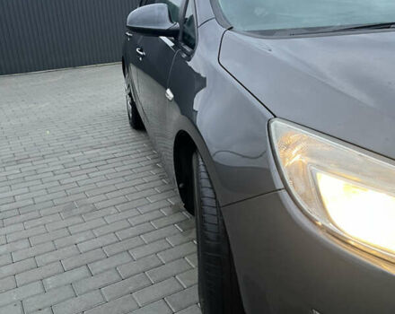 Серый Опель Астра, объемом двигателя 1.7 л и пробегом 287 тыс. км за 6500 $, фото 1 на Automoto.ua