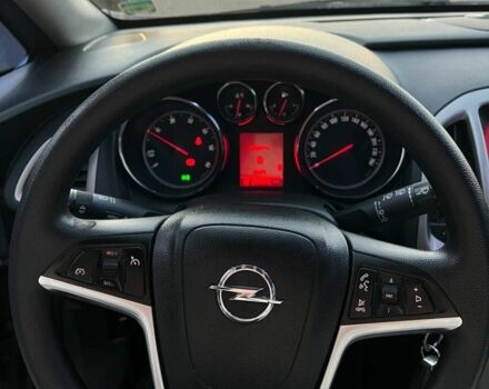 Серый Опель Астра, объемом двигателя 1.3 л и пробегом 291 тыс. км за 5600 $, фото 7 на Automoto.ua