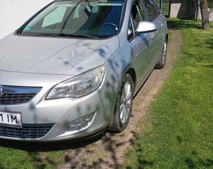 Серый Опель Астра, объемом двигателя 1.7 л и пробегом 210 тыс. км за 7000 $, фото 2 на Automoto.ua