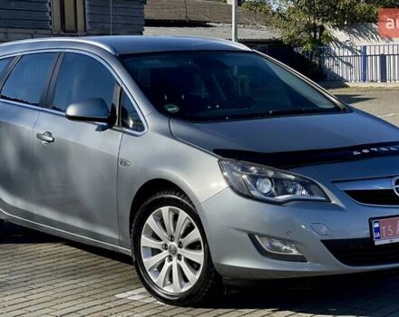 Серый Опель Астра, объемом двигателя 1.7 л и пробегом 259 тыс. км за 7700 $, фото 8 на Automoto.ua