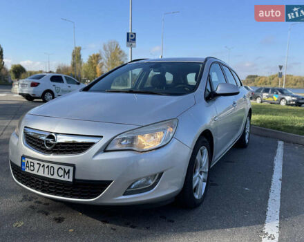 Серый Опель Астра, объемом двигателя 2 л и пробегом 136 тыс. км за 7900 $, фото 1 на Automoto.ua