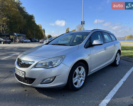 Серый Опель Астра, объемом двигателя 2 л и пробегом 136 тыс. км за 7900 $, фото 7 на Automoto.ua