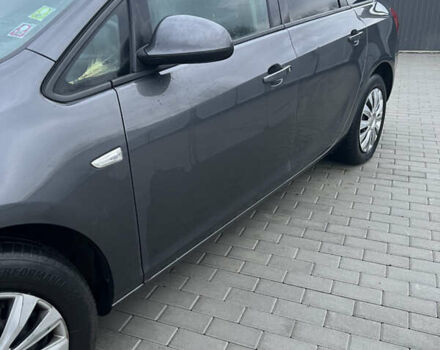 Серый Опель Астра, объемом двигателя 1.7 л и пробегом 287 тыс. км за 6500 $, фото 2 на Automoto.ua