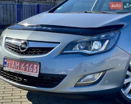 Серый Опель Астра, объемом двигателя 1.7 л и пробегом 259 тыс. км за 7700 $, фото 4 на Automoto.ua