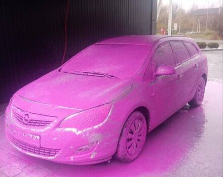 Серый Опель Астра, объемом двигателя 1.7 л и пробегом 206 тыс. км за 7499 $, фото 1 на Automoto.ua