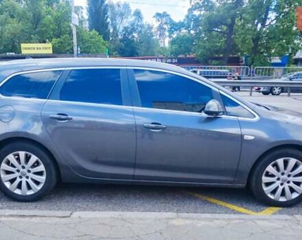 Серый Опель Астра, объемом двигателя 2 л и пробегом 244 тыс. км за 8300 $, фото 4 на Automoto.ua