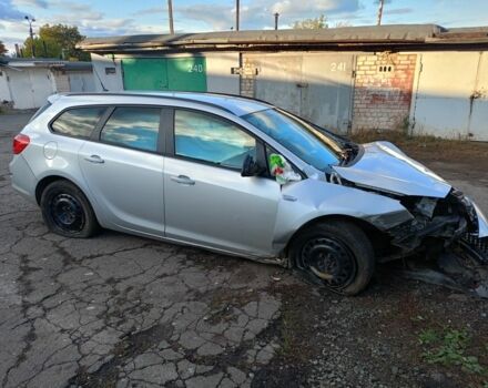 Серый Опель Астра, объемом двигателя 1.7 л и пробегом 200 тыс. км за 2000 $, фото 2 на Automoto.ua