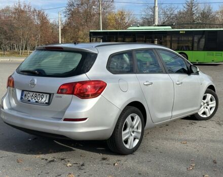 Серый Опель Астра, объемом двигателя 0 л и пробегом 123 тыс. км за 3500 $, фото 2 на Automoto.ua