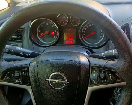 Серый Опель Астра, объемом двигателя 1.7 л и пробегом 238 тыс. км за 7400 $, фото 4 на Automoto.ua