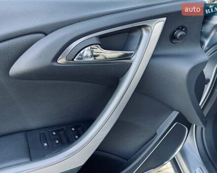 Серый Опель Астра, объемом двигателя 1.7 л и пробегом 259 тыс. км за 7700 $, фото 31 на Automoto.ua