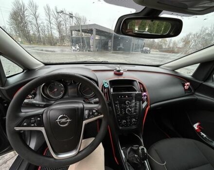 Сірий Опель Астра, об'ємом двигуна 1.7 л та пробігом 261 тис. км за 6300 $, фото 11 на Automoto.ua