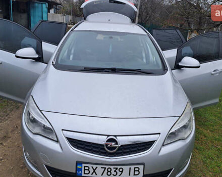 Серый Опель Астра, объемом двигателя 1.69 л и пробегом 210 тыс. км за 6500 $, фото 4 на Automoto.ua