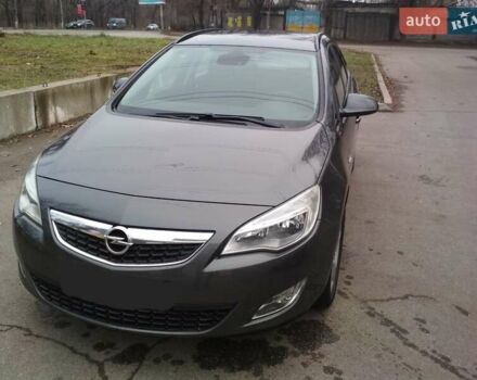 Серый Опель Астра, объемом двигателя 1.7 л и пробегом 204 тыс. км за 7600 $, фото 3 на Automoto.ua
