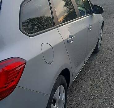 Серый Опель Астра, объемом двигателя 1.7 л и пробегом 248 тыс. км за 6950 $, фото 17 на Automoto.ua