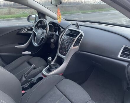 Серый Опель Астра, объемом двигателя 1.2 л и пробегом 255 тыс. км за 5700 $, фото 7 на Automoto.ua