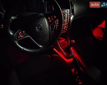 Опель Астра 2011 в Сарнах на Automoto.ua Серый Опель Астра, объемом двигателя 2 л и пробегом 261 тыс. км за 8500 $, фото 12 на Automoto.ua
