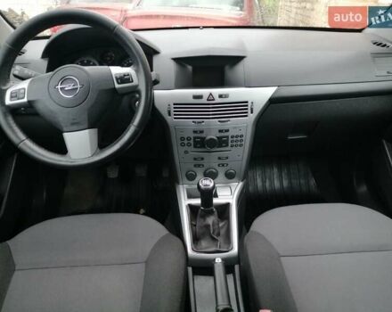 Серый Опель Астра, объемом двигателя 1.6 л и пробегом 192 тыс. км за 6300 $, фото 5 на Automoto.ua